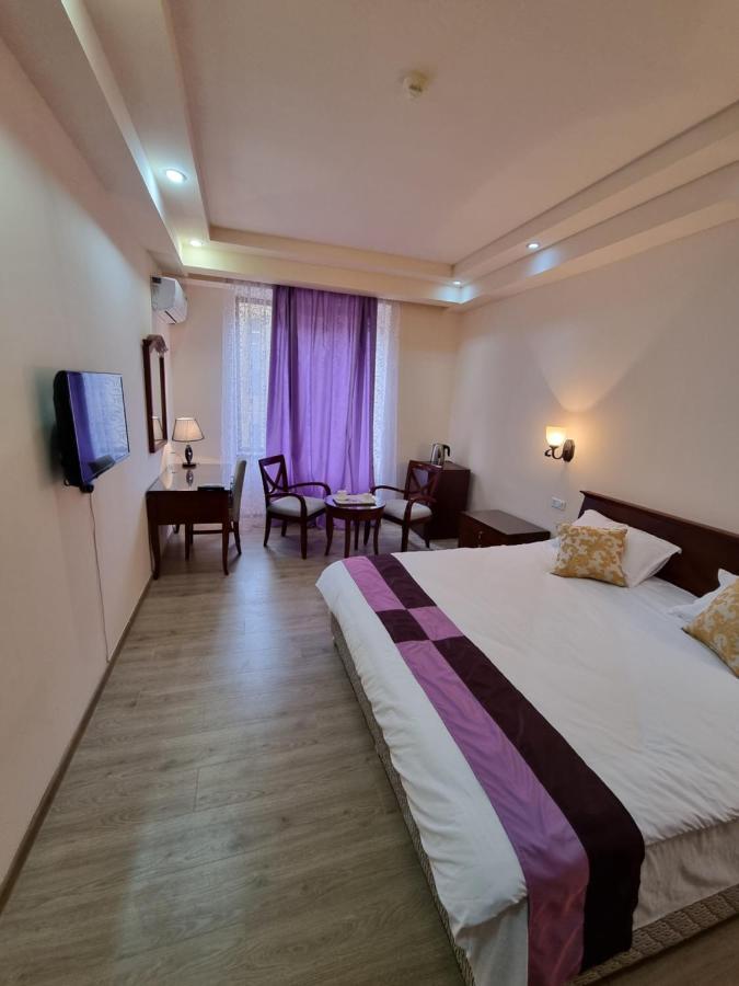 Damus Apartments เยเรวาน ภายนอก รูปภาพ